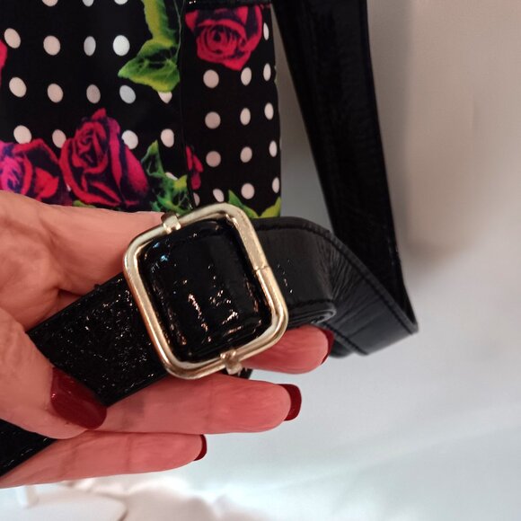 ๐ฅ BETSEY JOHNSON LARGE SATCHEL TOP HANDLE and CROSSBODY BAG โค๏ธ - Picture 5 of 9